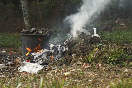 Attention des feux de poubelles ont été commis !