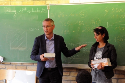 Des dictionnaires offerts par la Ville à tous les CM1 de la commune